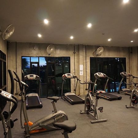 The Icon Service Apartment Si Maha Phot Екстер'єр фото