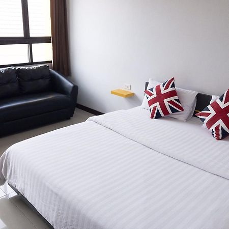 The Icon Service Apartment Si Maha Phot Екстер'єр фото