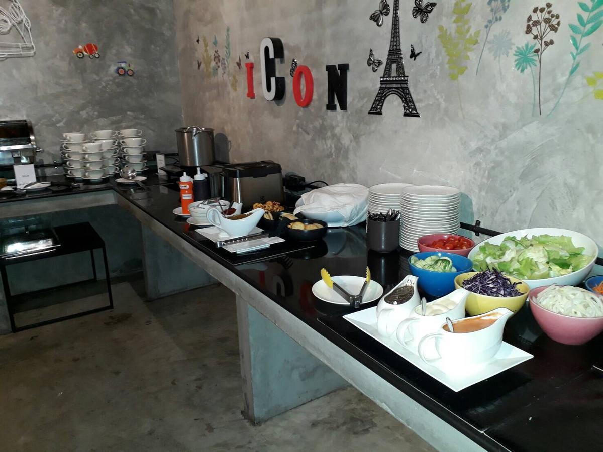 The Icon Service Apartment Si Maha Phot Екстер'єр фото