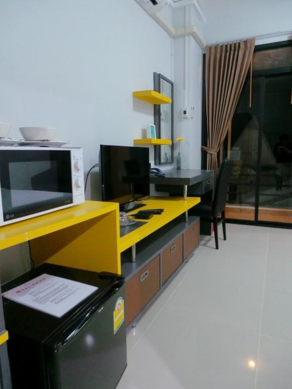 The Icon Service Apartment Si Maha Phot Екстер'єр фото
